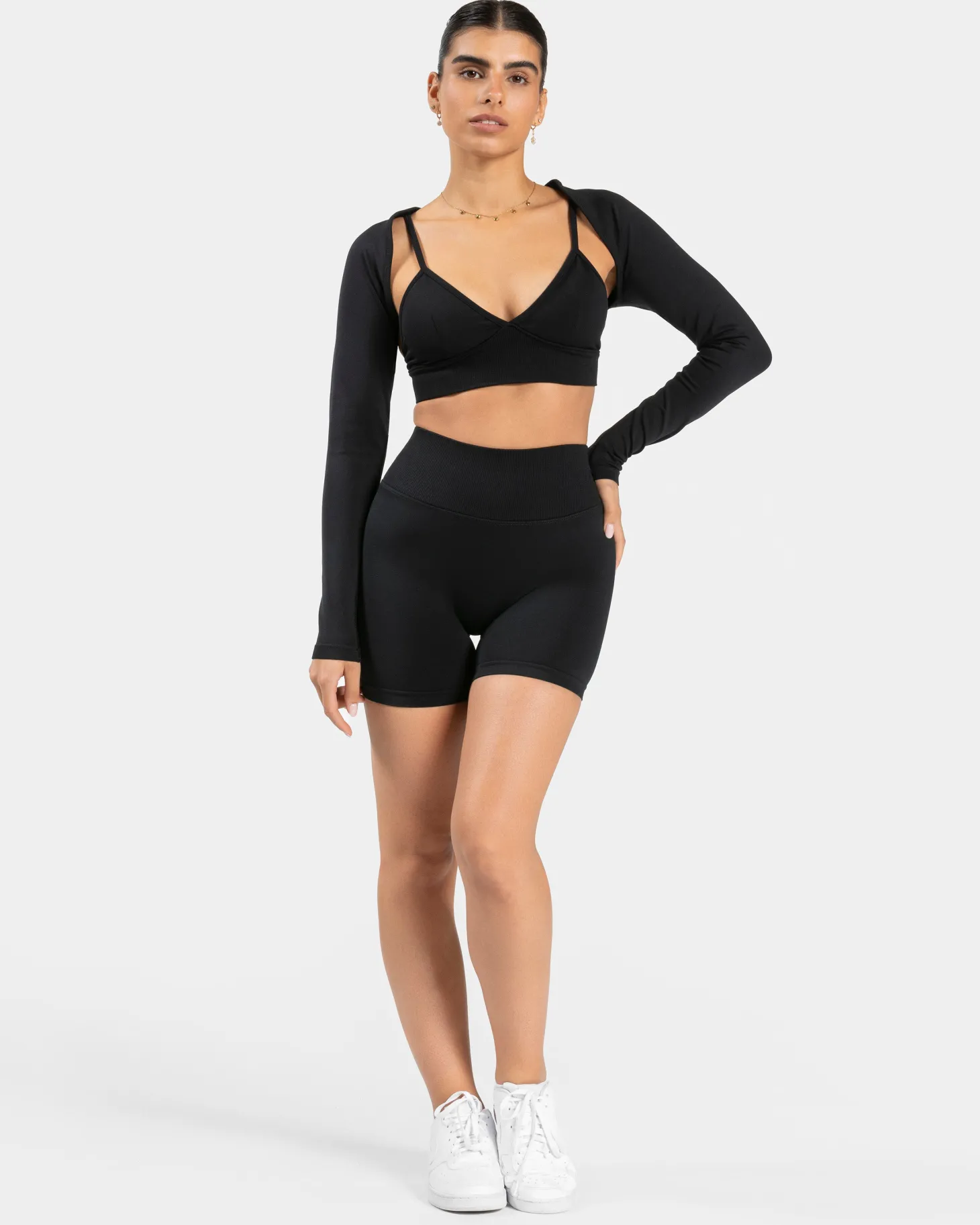 Best Sale Essence V-Back Covert Scrunch Short "" Damen Shorts