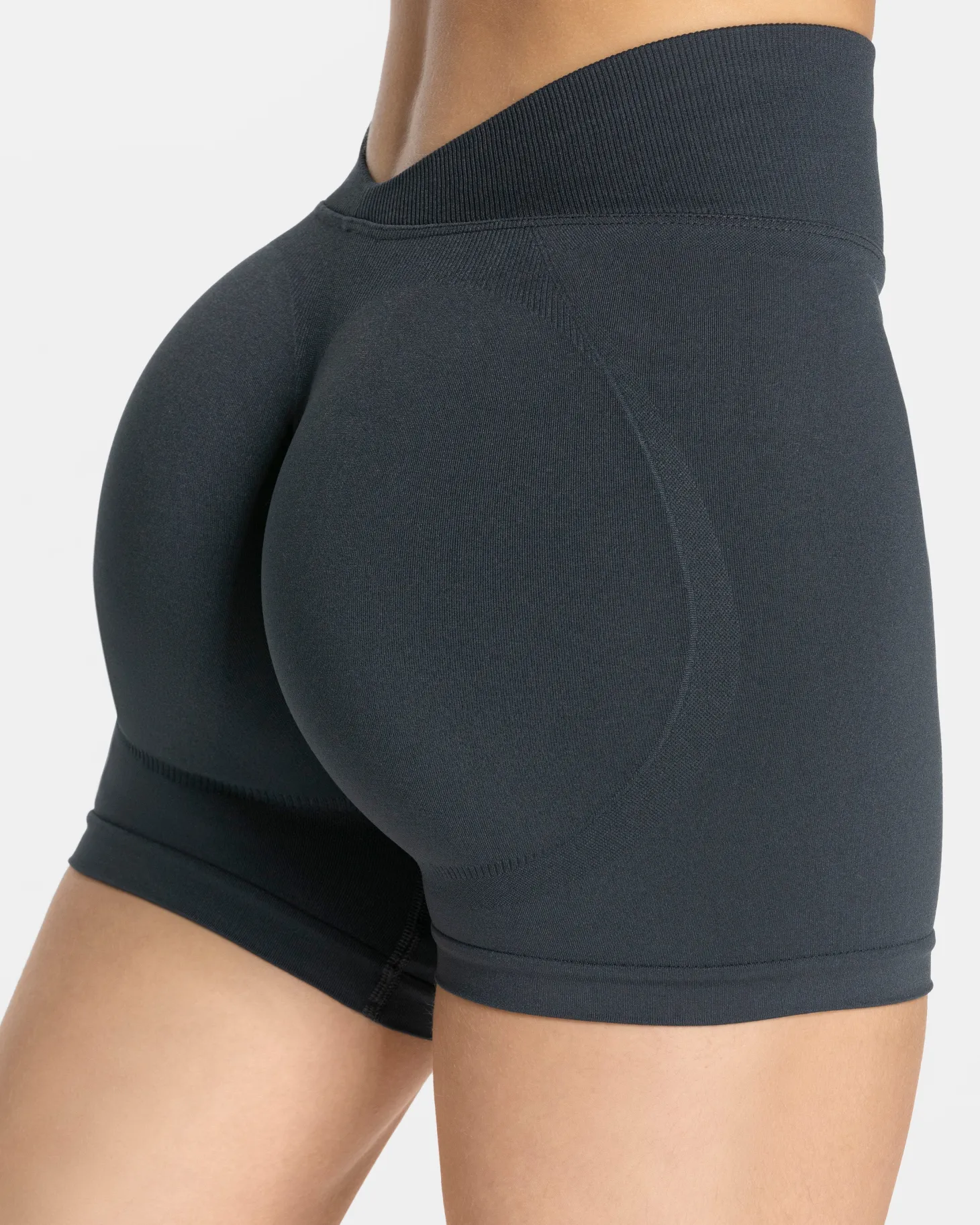 Discount Essence V-Back Covert Scrunch Short "" Damen Shorts