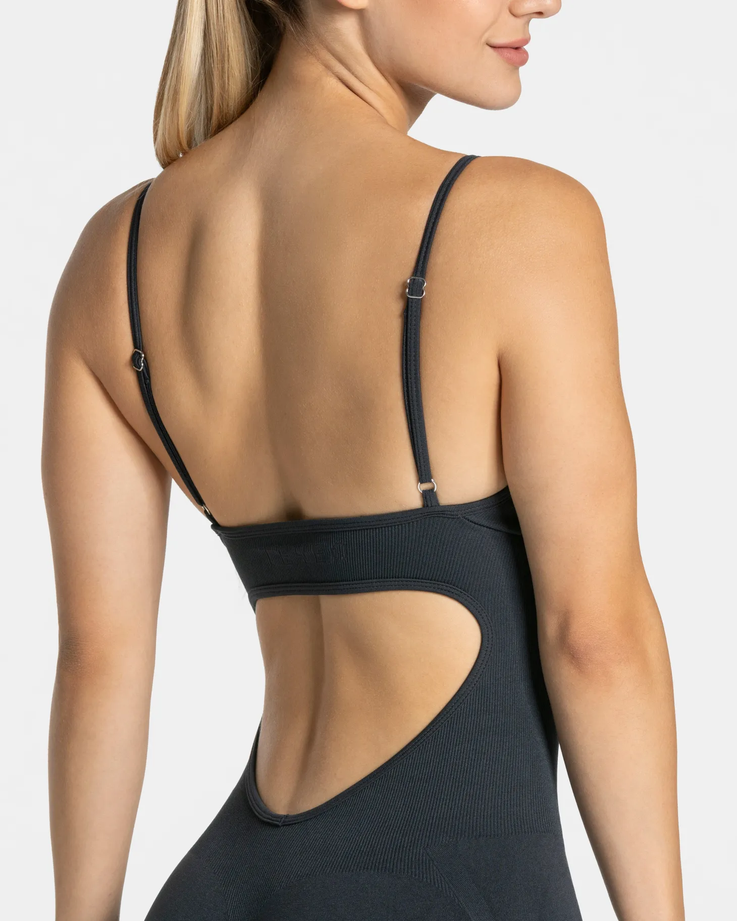 Best Sale Essence V-Back Covert Scrunch Short Jumpsuit "" Damen Jumpsuits