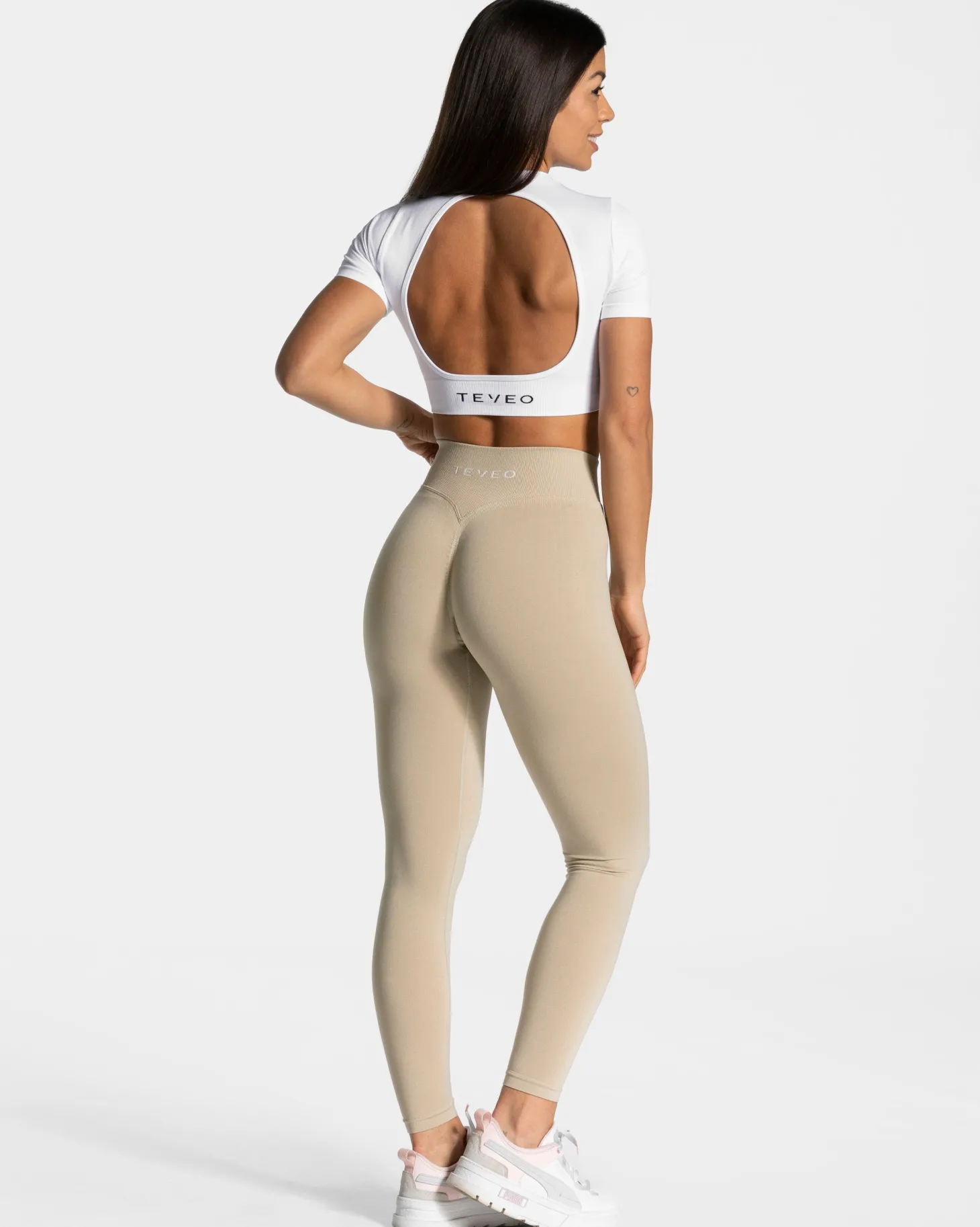 New Everyday Cut Out T-Shirt "" Damen T-shirts