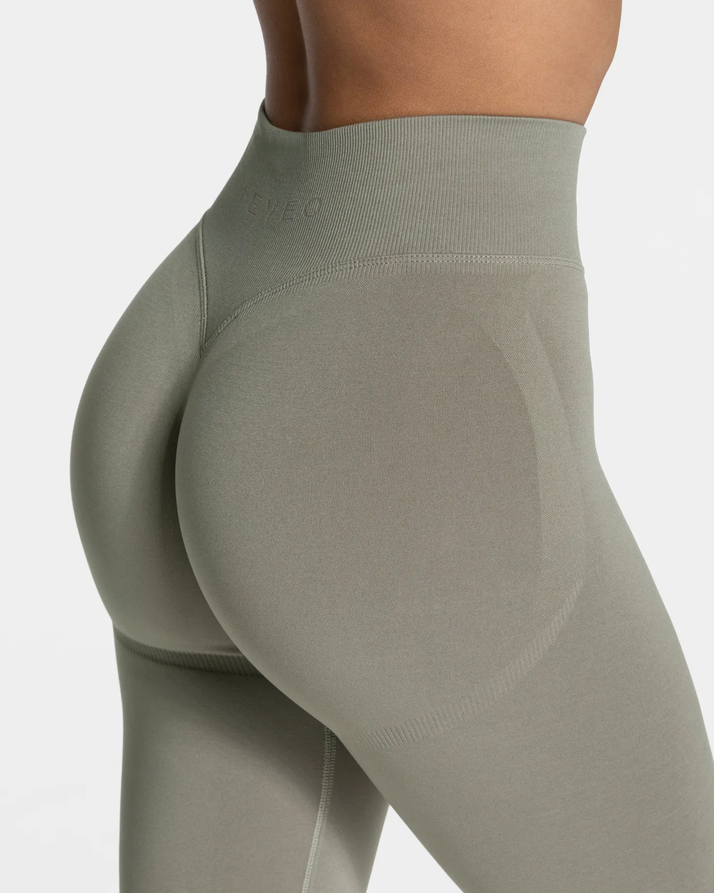 Best Sale Femme Sculpt Scrunch Leggings "" Damen Leggings & Hosen