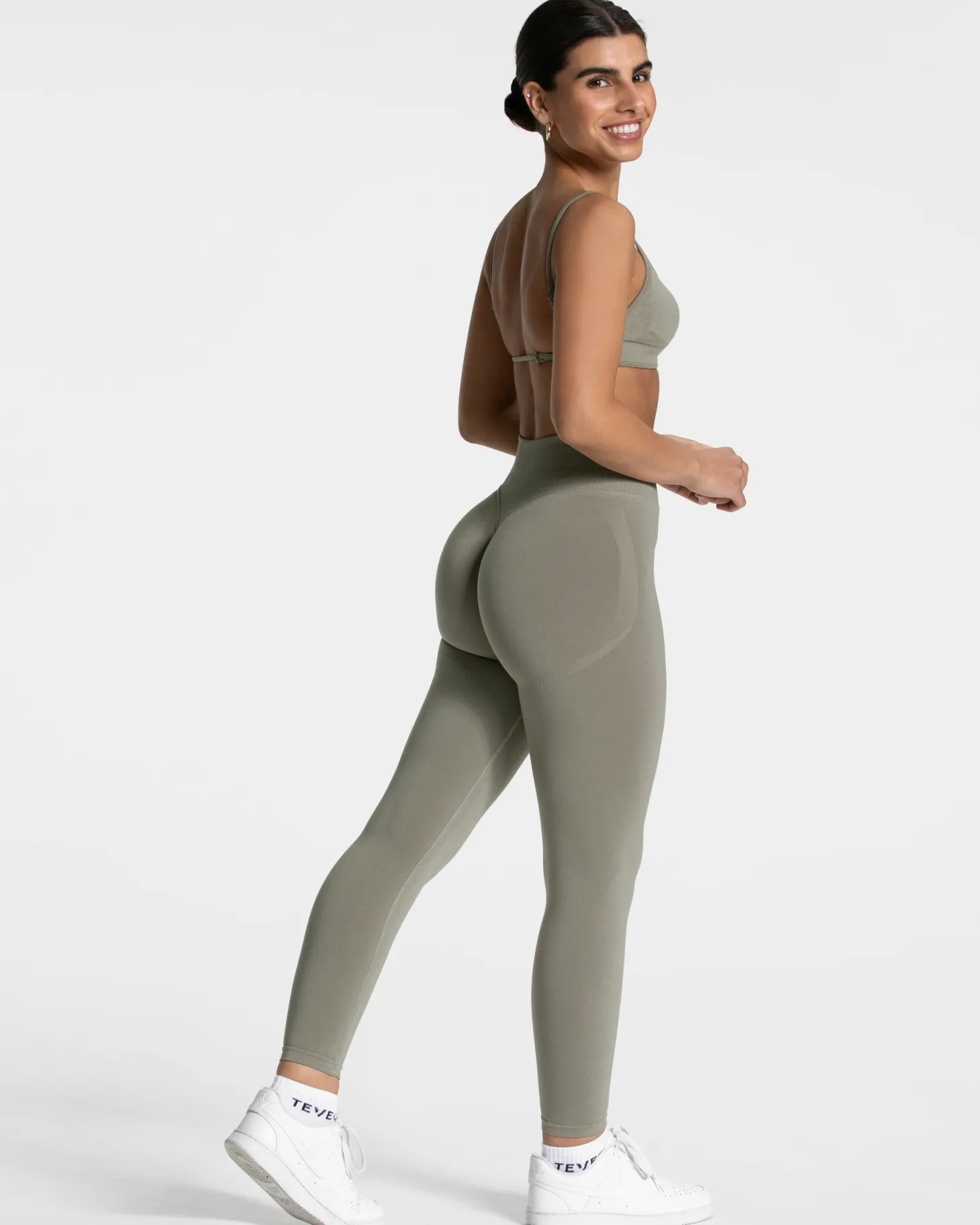 Best Sale Femme Sculpt Scrunch Leggings "" Damen Leggings & Hosen
