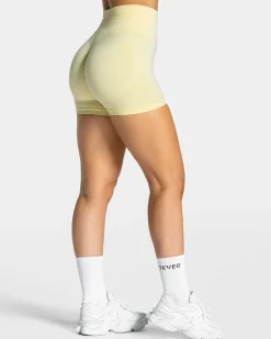 Outlet Femme Sculpt Scrunch Short "" Damen Shorts