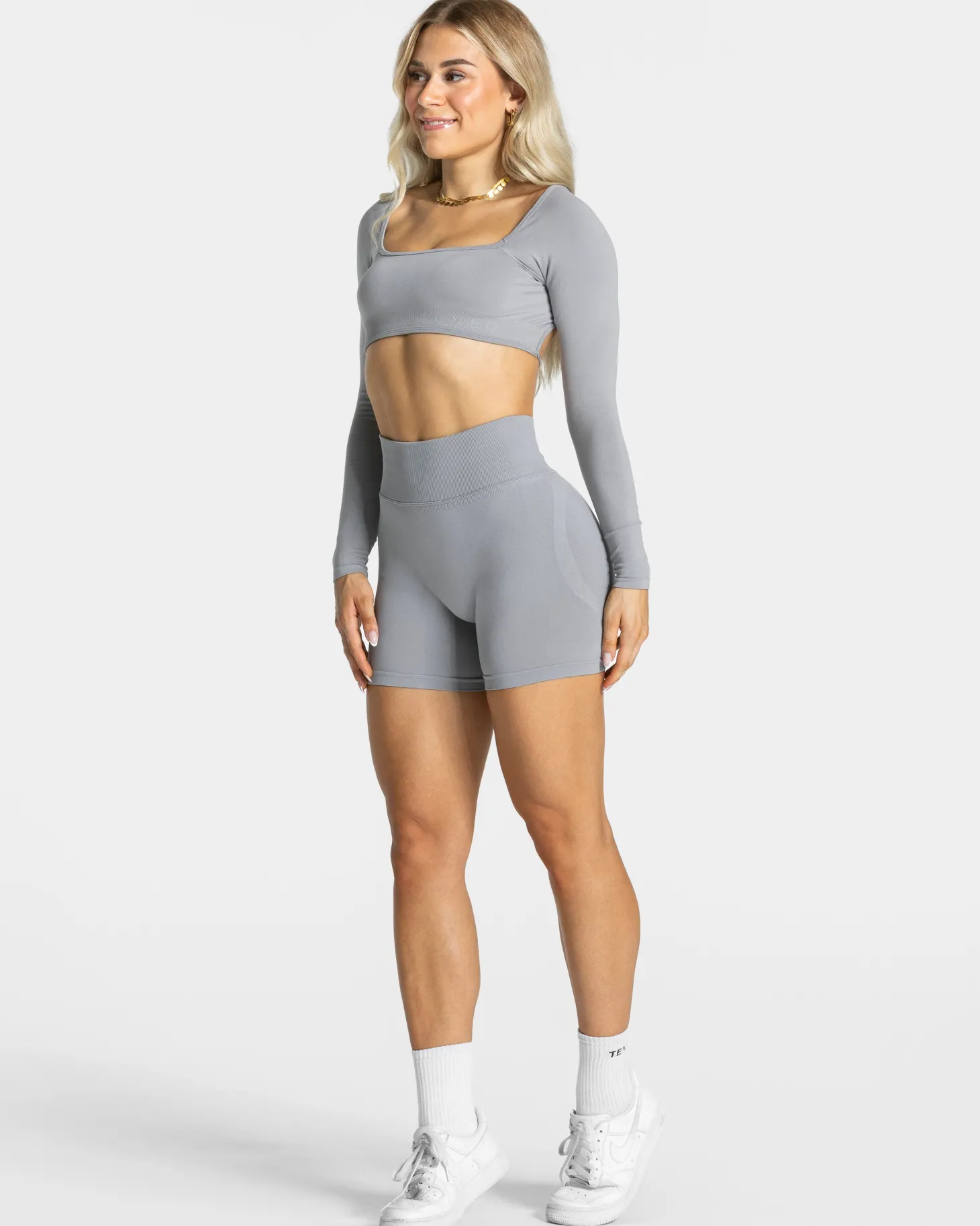 Outlet Femme Sculpt Scrunch Short "" Damen Shorts