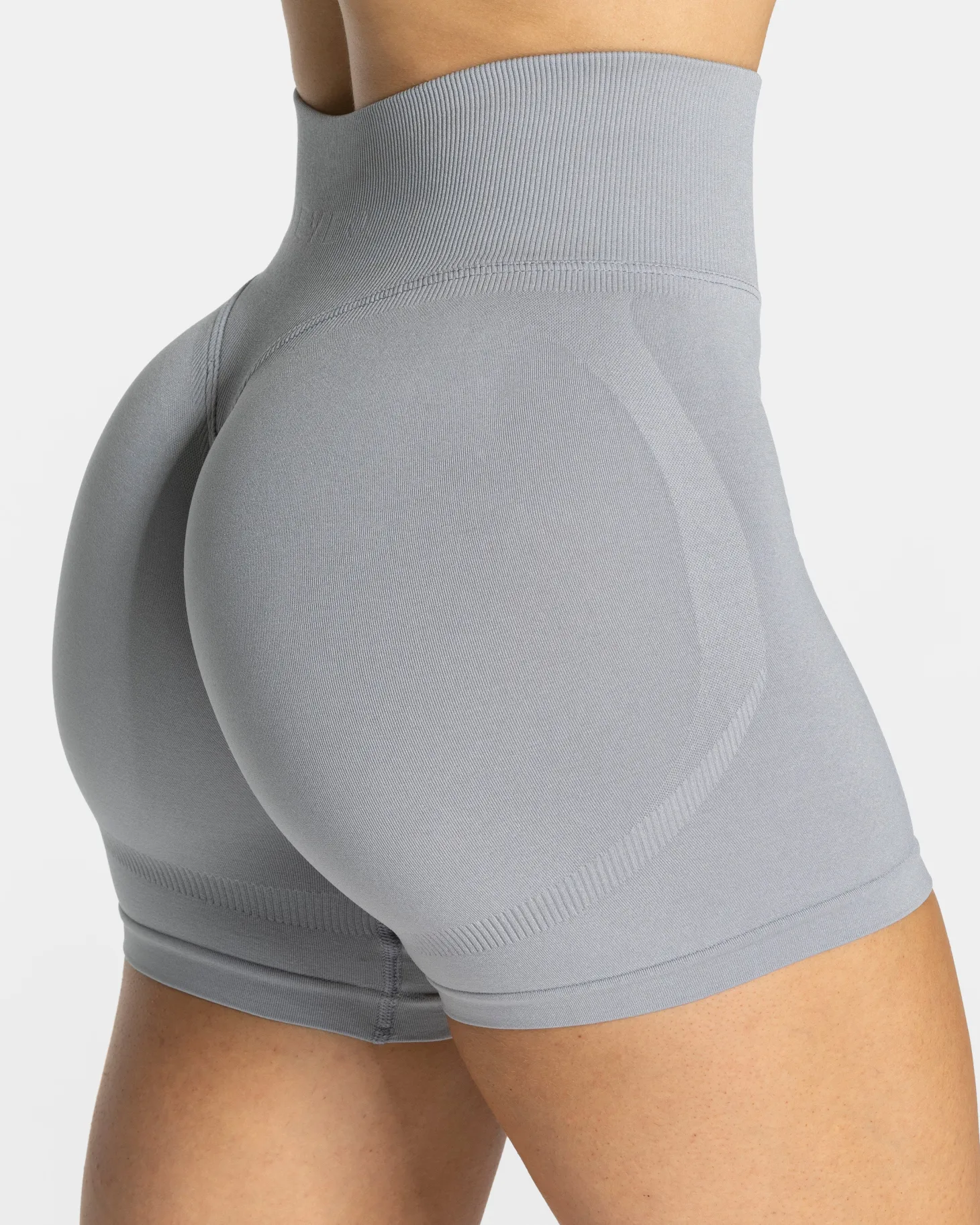 Outlet Femme Sculpt Scrunch Short "" Damen Shorts
