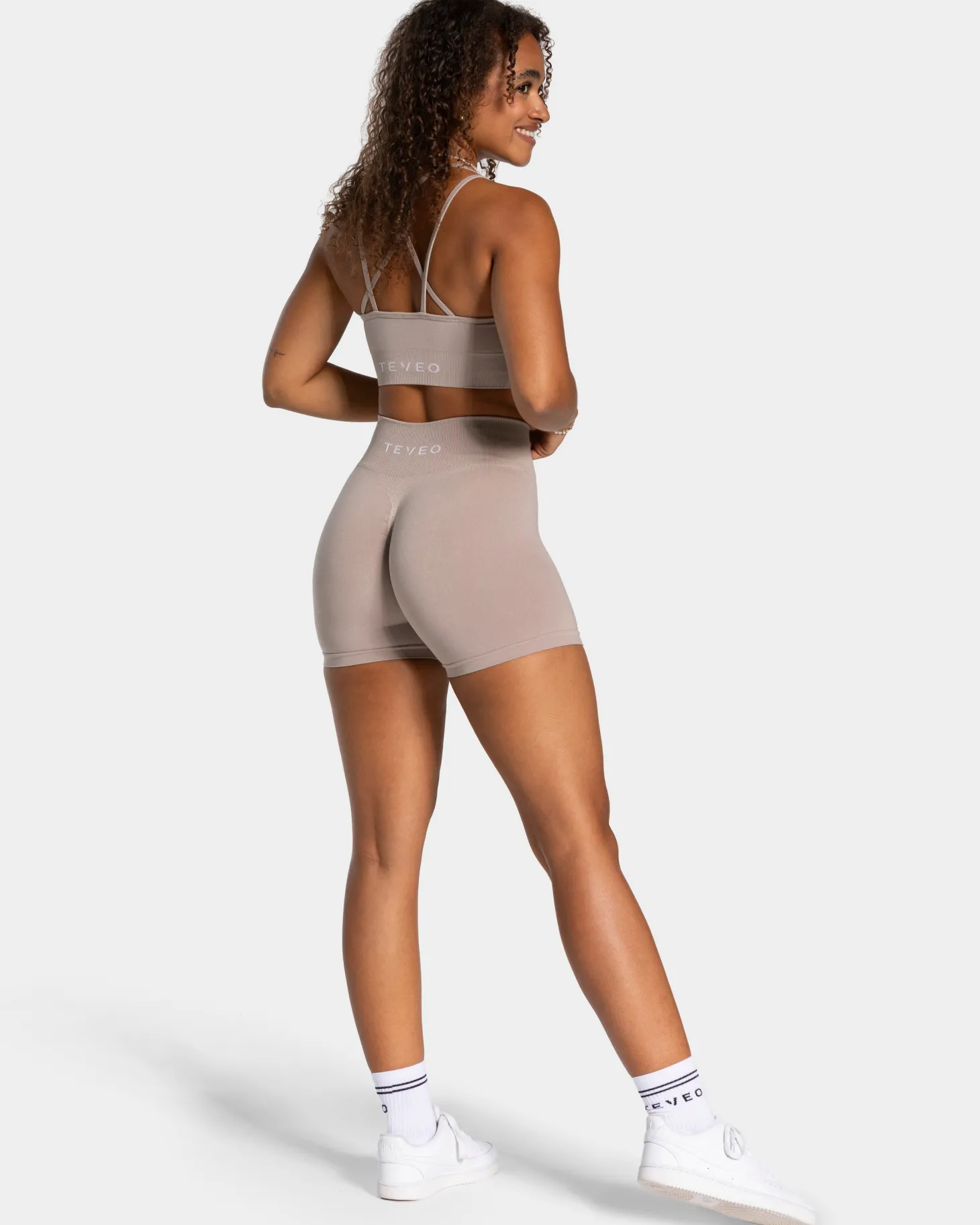 New Timeless Scrunch Short "" Damen Shorts
