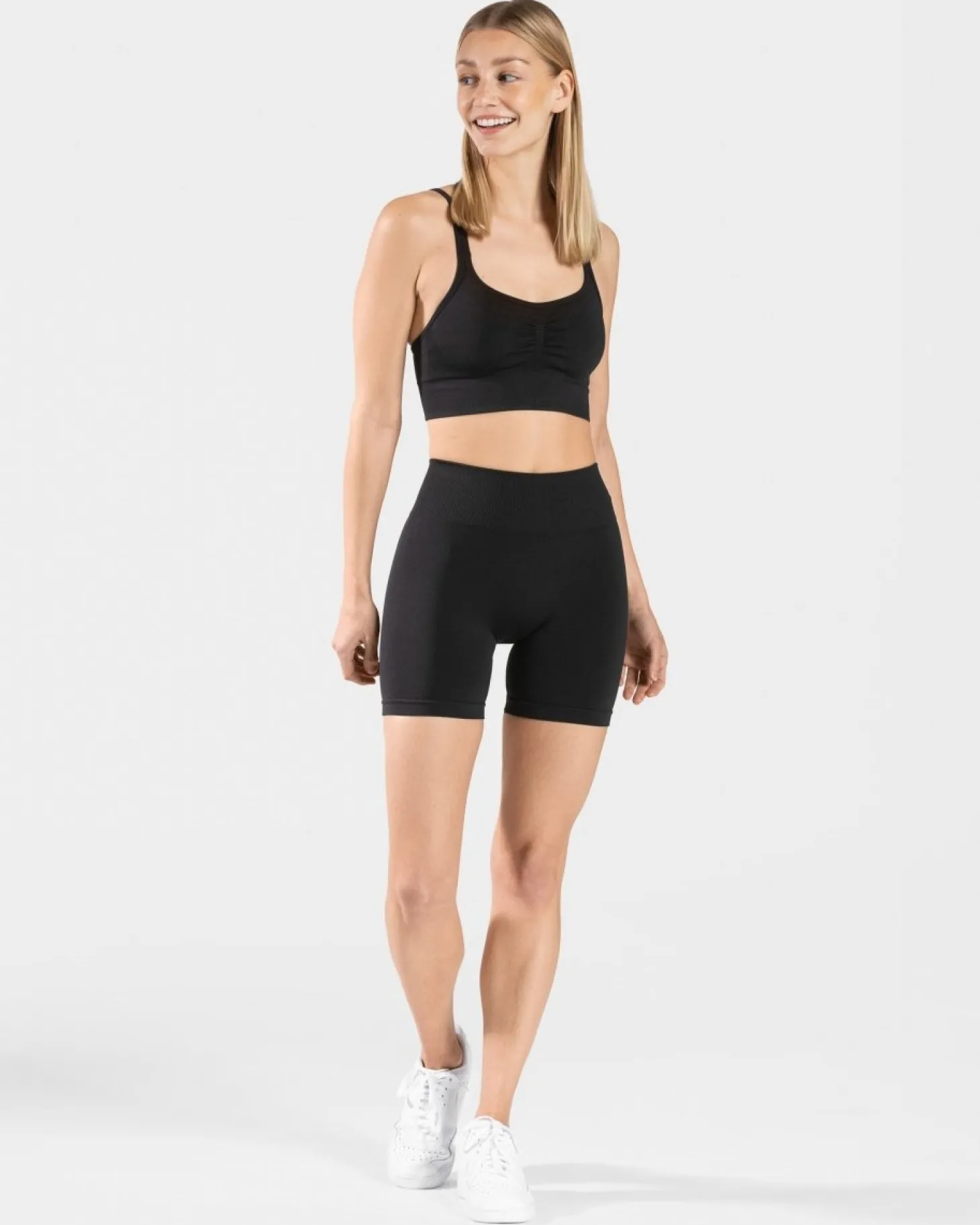 Store Timeless Scrunch Short "" Damen Shorts